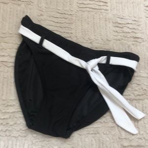 Baltex black & white bikini bottoms Size 10